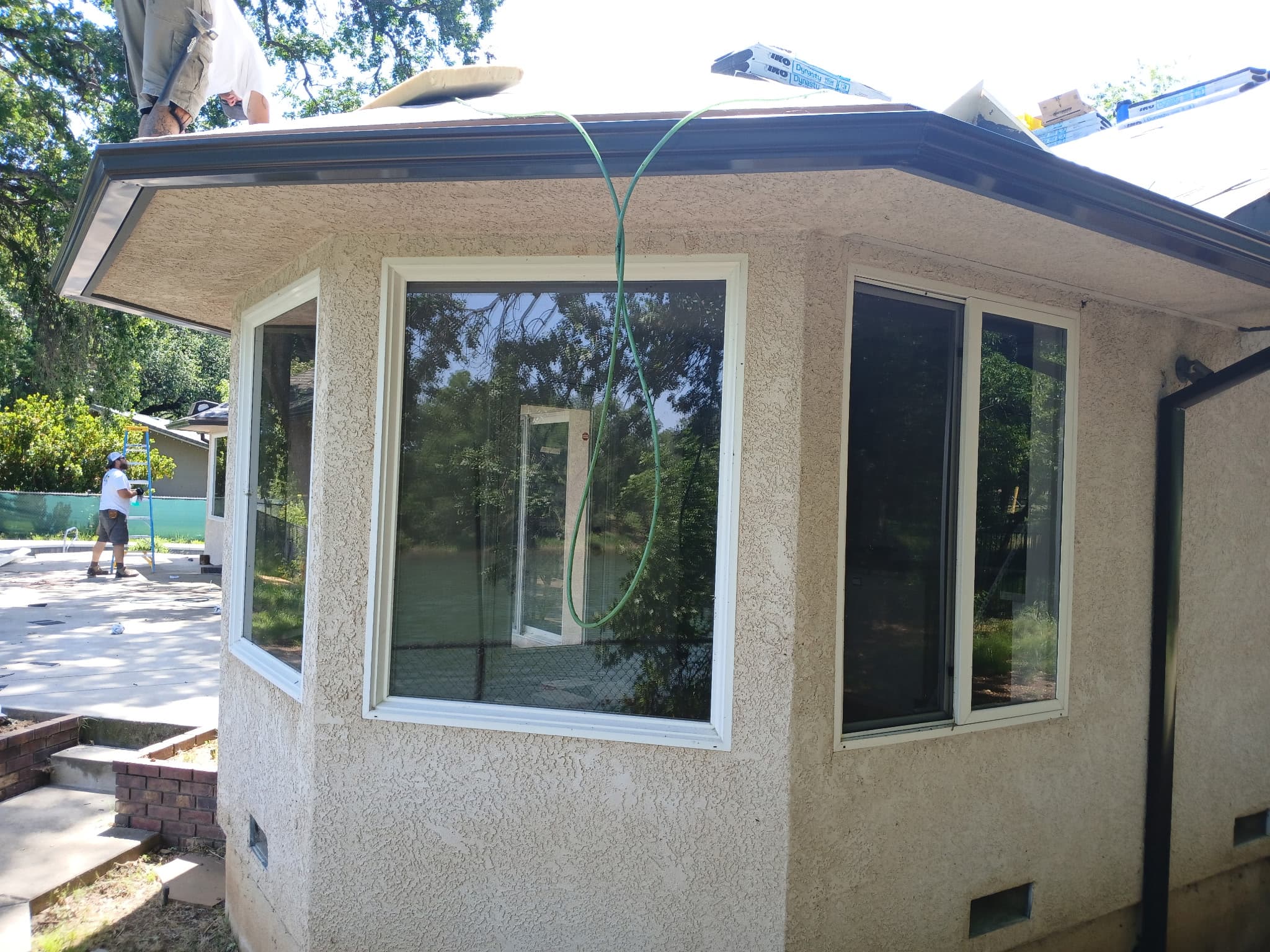 Why Seamless Gutters Beat Sectional Gutters